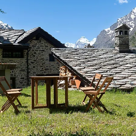Gran Paradiso Dahu Rebel Apartment